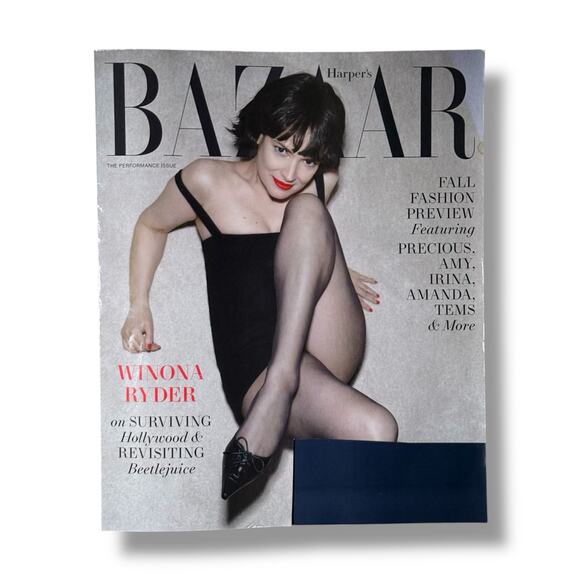 2023-2024 10 Issues of Harper's Bazaar - Picture 11 of 12
